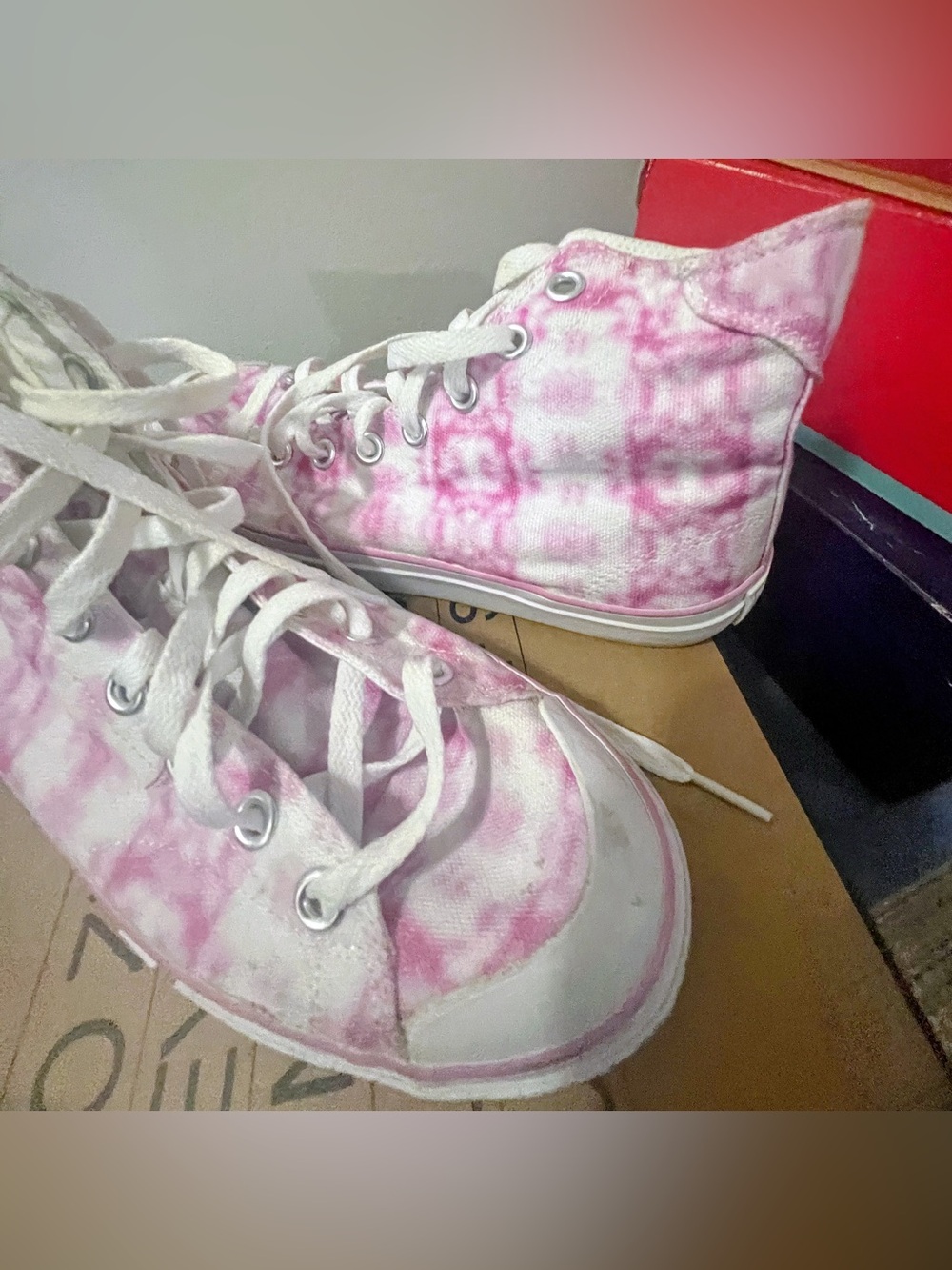 Fila Pink Tie-Dye High-Top Sneakers - Women